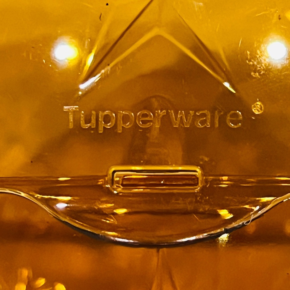 NEW (NIP) Tupperware Amber Star-Patterned Ornament Candy Dish w/ Hinged Cover - Picture 14 of 14